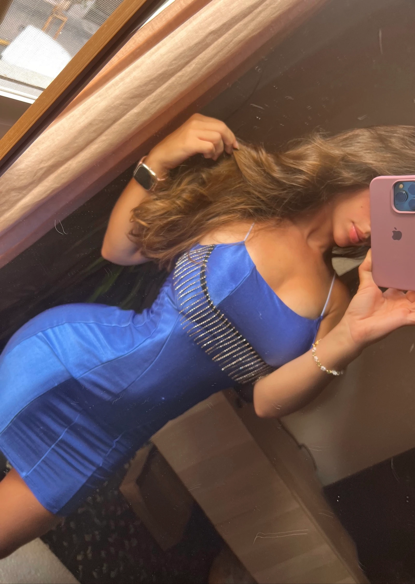 Electric blue backless dress with glitter – photo 2